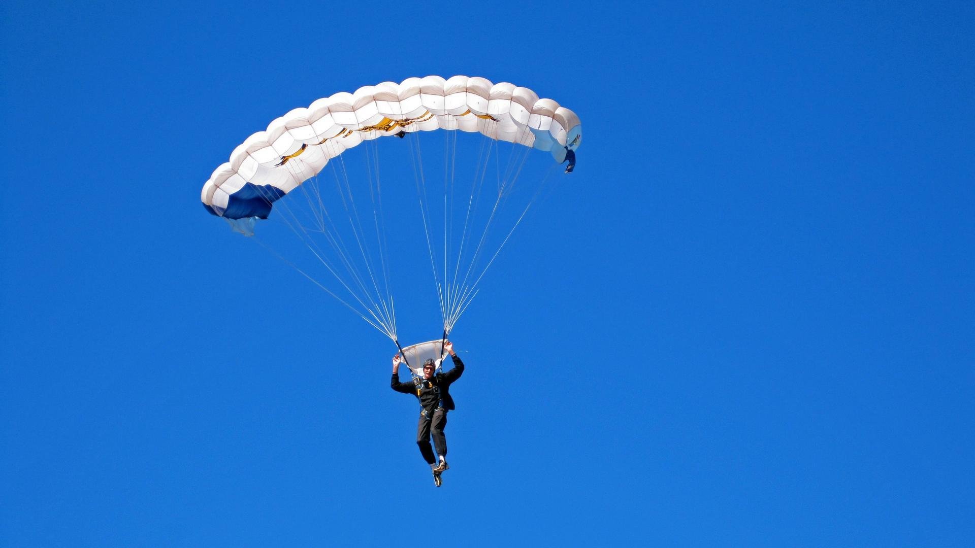 未来联盟：沉浸式虚拟比赛塑造新娱乐生态，未来lol